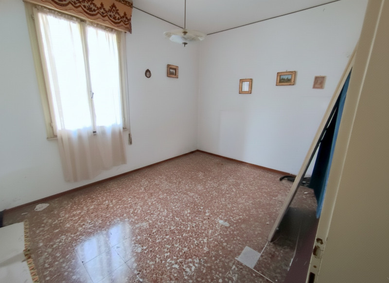 CASA SINGOLA COMPLETAMENTE DA RISTRUTTURARE A MONTEGROTTO TERME  €.160.000 - rif.CL541

A Montegr...