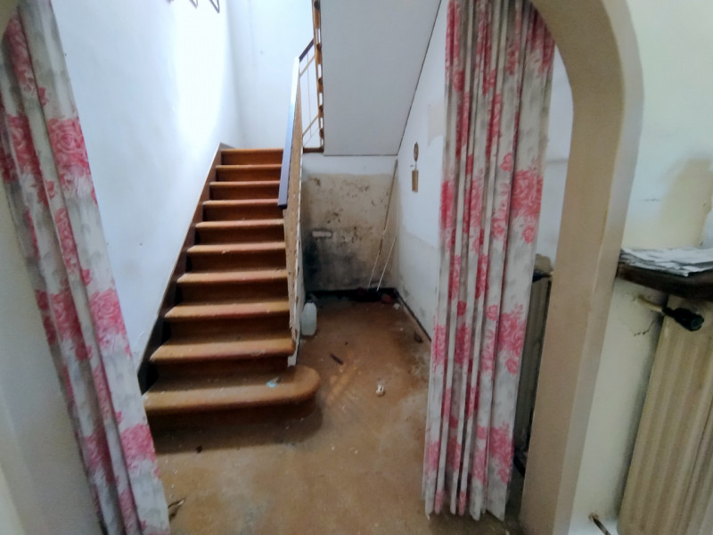 CASA SINGOLA COMPLETAMENTE DA RISTRUTTURARE A MONTEGROTTO TERME  €.160.000 - rif.CL541

A Montegr...