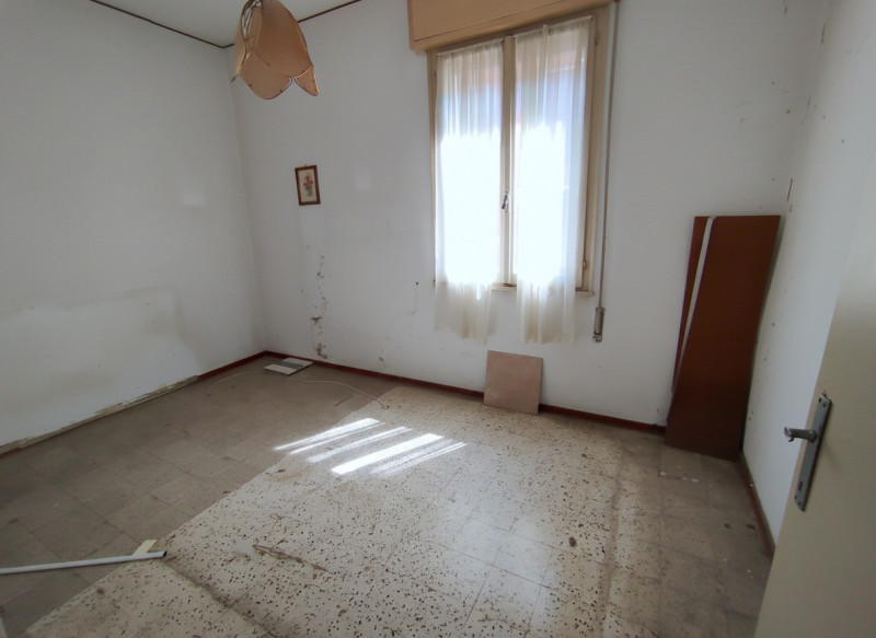 CASA SINGOLA COMPLETAMENTE DA RISTRUTTURARE A MONTEGROTTO TERME  €.160.000 - rif.CL541

A Montegr...