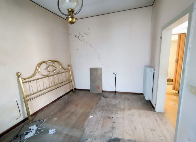 CASA SINGOLA COMPLETAMENTE DA RISTRUTTURARE A MONTEGROTTO TERME  €.160.000 - rif.CL541

A Montegr...