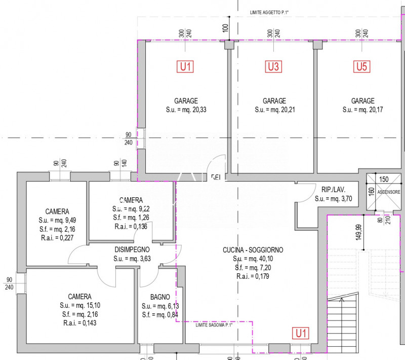 Scopri questo splendido appartamento quadrilocale di 110 mq situato nella tranquilla e verdeggian...