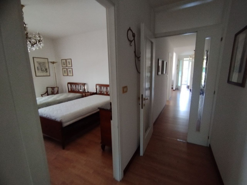 SCHIO - ZONA CENTRALE: APPARTAMENTO con camera e studio, completamente arredato, tenuto bene, in ...