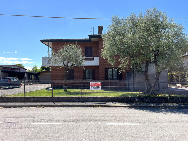BARBARANO MOSSANO: Proponiamo in vendita una valida opportunità immobiliare nella frazione di Pon...