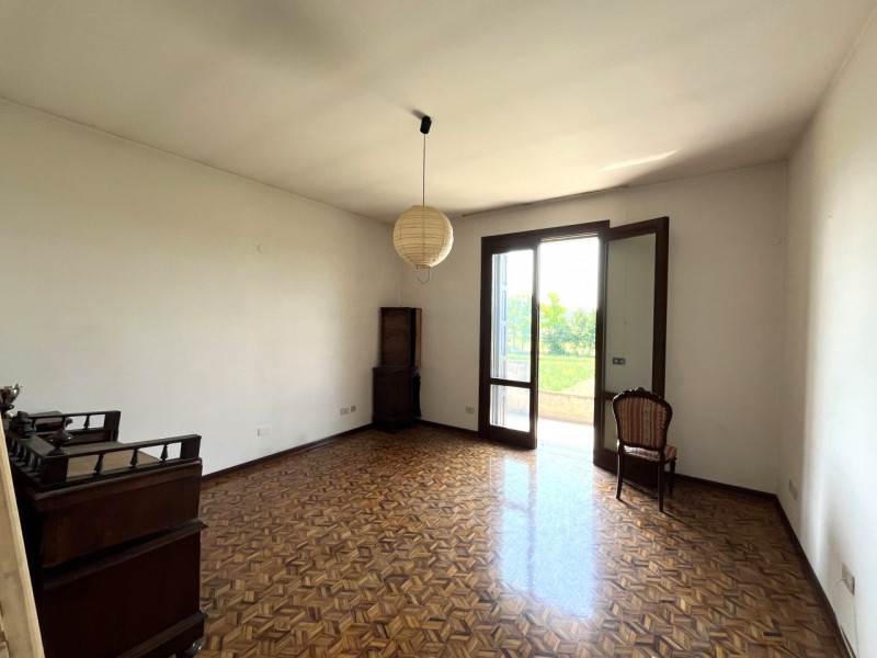 BARBARANO MOSSANO: Proponiamo in vendita una valida opportunità immobiliare nella frazione di Pon...