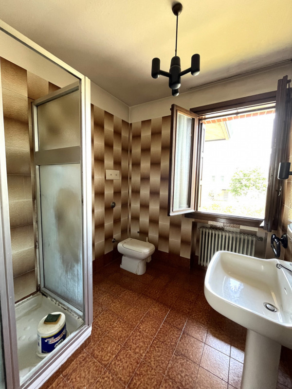BARBARANO MOSSANO: Proponiamo in vendita una valida opportunità immobiliare nella frazione di Pon...