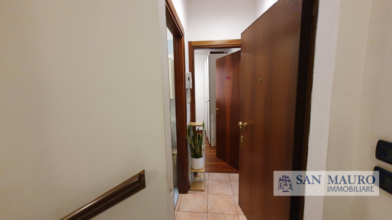 VICENZA nel cuore del centro storico, proponiamo mini appartamento arredato sito al secondo piano...