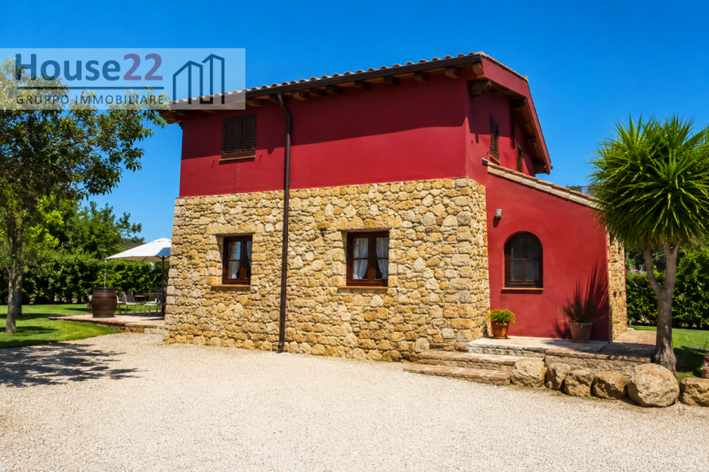 PROVINCIA DI TRAPANI - SICILIA. Nel cuore della splendida Sicilia elegante villa indipendente. Qu...