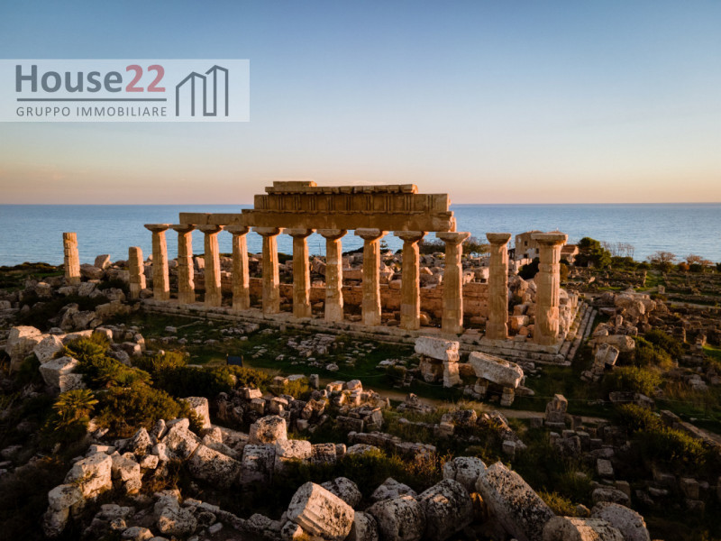 PROVINCIA DI TRAPANI - SICILIA. Nel cuore della splendida Sicilia elegante villa indipendente. Qu...