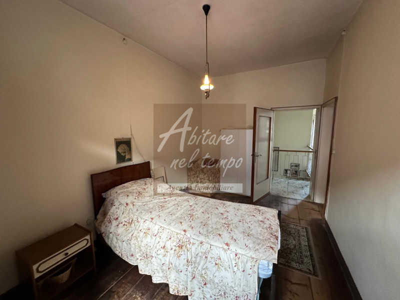 CITTADELLA (PD) - Casa a schiera con giardino e vista mura

Proponiamo in vendita una rara casa a...