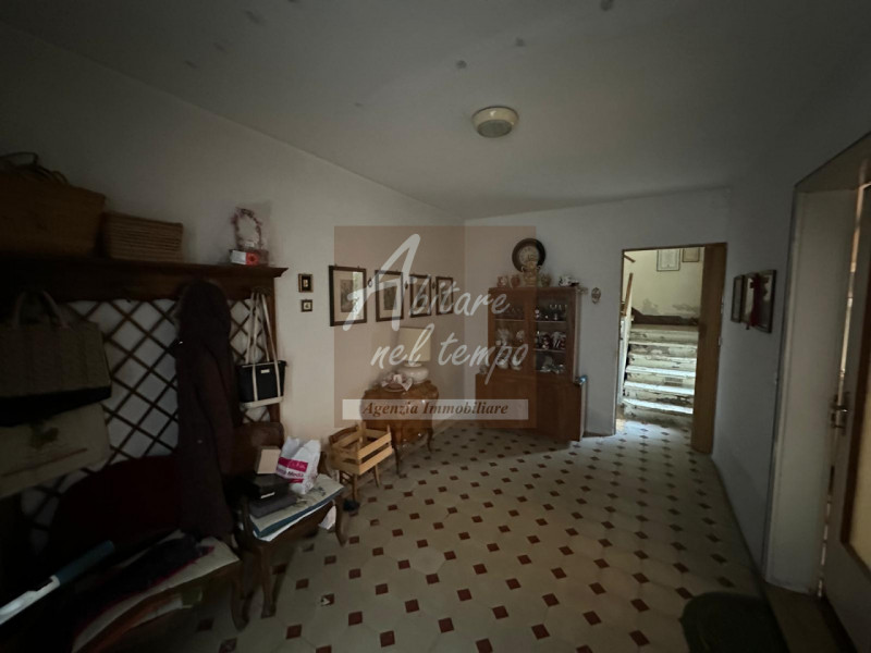 CITTADELLA (PD) - Casa a schiera con giardino e vista mura

Proponiamo in vendita una rara casa a...