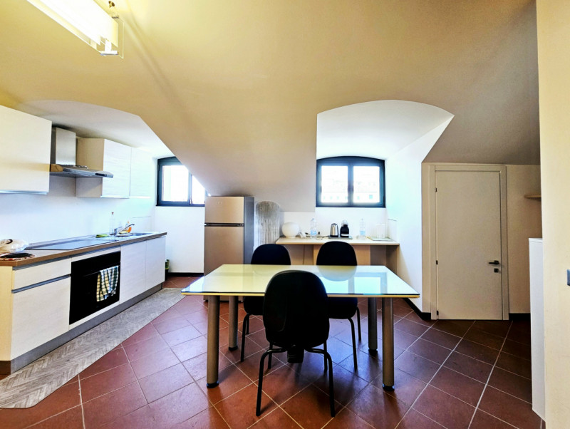 In centro a Monselice, proponiamo in affitto un ampio appartamento, situato al secondo piano.
L'i...