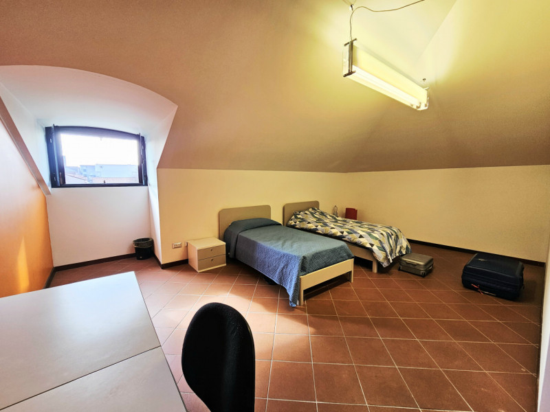 In centro a Monselice, proponiamo in affitto un ampio appartamento, situato al secondo piano.
L'i...