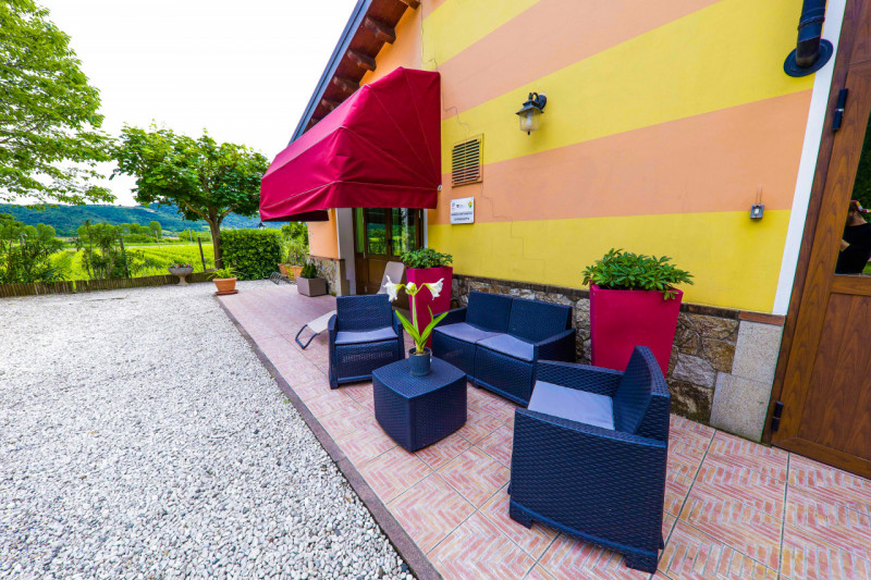 COMPOSIZIONE:
Appartamento per affitti brevi, in bellissimo complesso agrituristico, sito al pian...