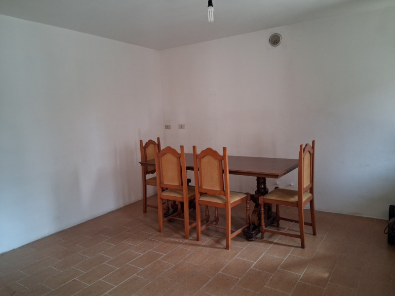 Una casa di corte a San Giovanni in Monte con circa 700 mq di terreno rappresenta una scelta idea...