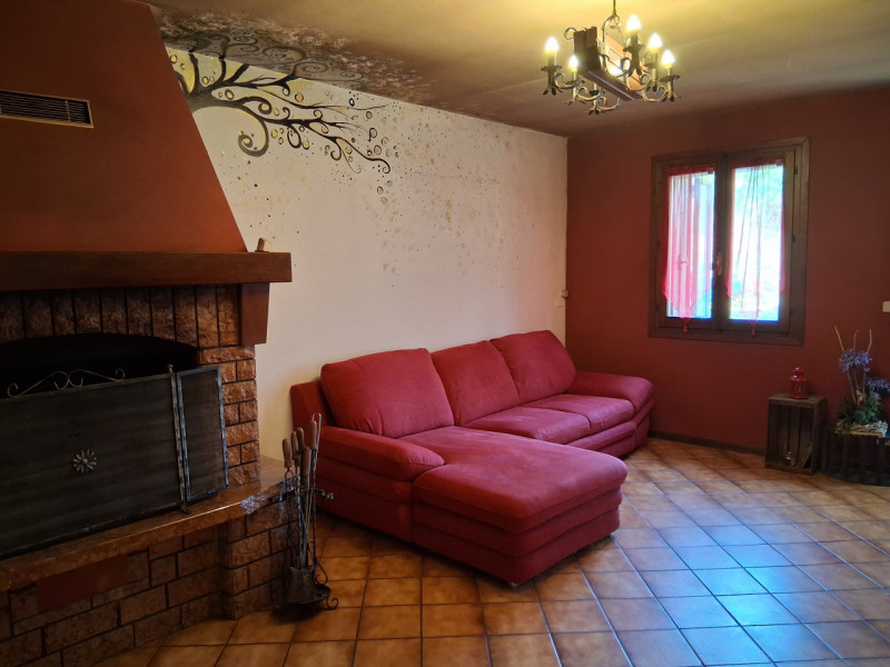 Una casa di corte a San Giovanni in Monte con circa 700 mq di terreno rappresenta una scelta idea...