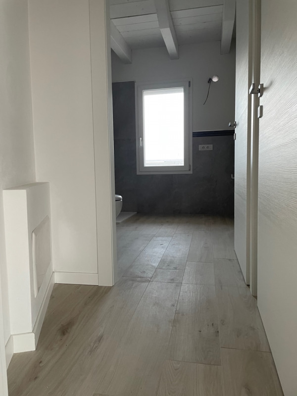SARMEOLA - RUBANO - PADOVA

Nel cuore residenziale di Sarmeola (Rubano), proponiamo nuovo partico...