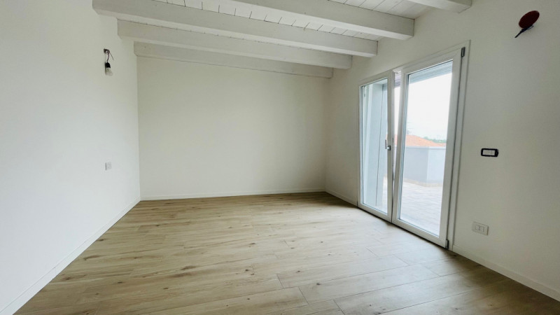 SARMEOLA - RUBANO - PADOVA

Nel cuore residenziale di Sarmeola (Rubano), proponiamo nuovo partico...