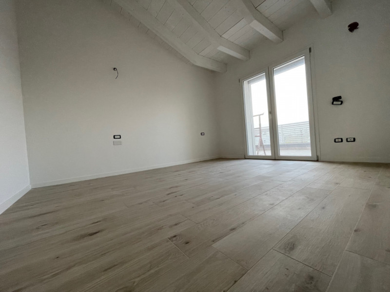 SARMEOLA - RUBANO - PADOVA

Nel cuore residenziale di Sarmeola (Rubano), proponiamo nuovo partico...