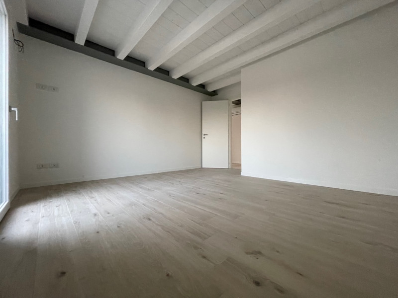 SARMEOLA - RUBANO - PADOVA

Nel cuore residenziale di Sarmeola (Rubano), proponiamo nuovo partico...
