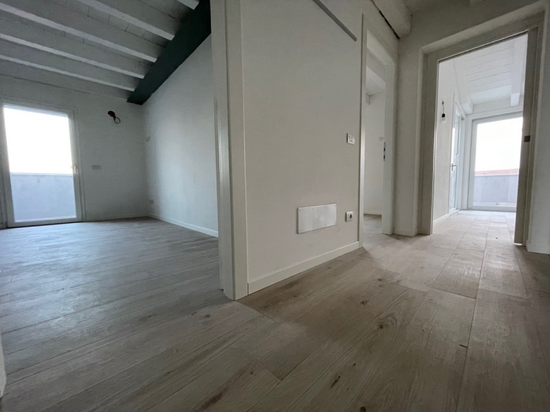 SARMEOLA - RUBANO - PADOVA

Nel cuore residenziale di Sarmeola (Rubano), proponiamo nuovo partico...
