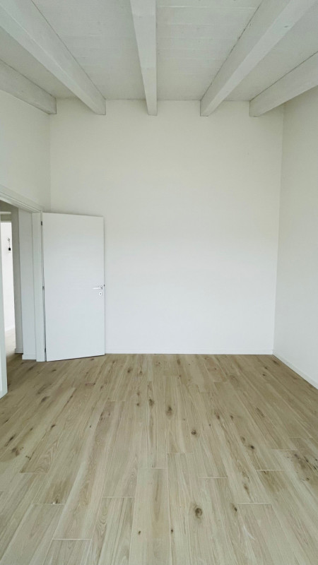 SARMEOLA - RUBANO - PADOVA

Nel cuore residenziale di Sarmeola (Rubano), proponiamo nuovo partico...