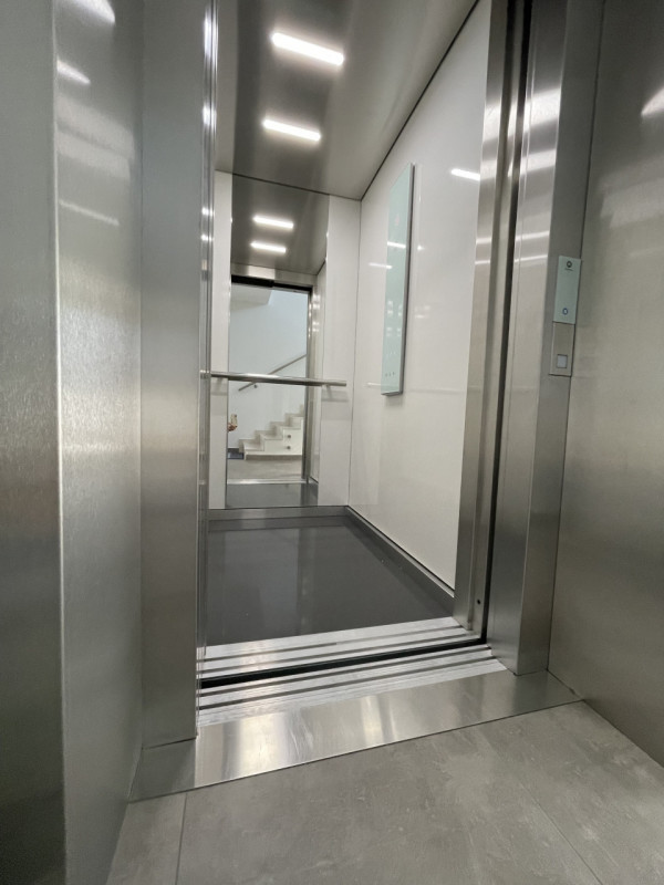 SARMEOLA - RUBANO - PADOVA

Nel cuore residenziale di Sarmeola (Rubano), proponiamo nuovo partico...