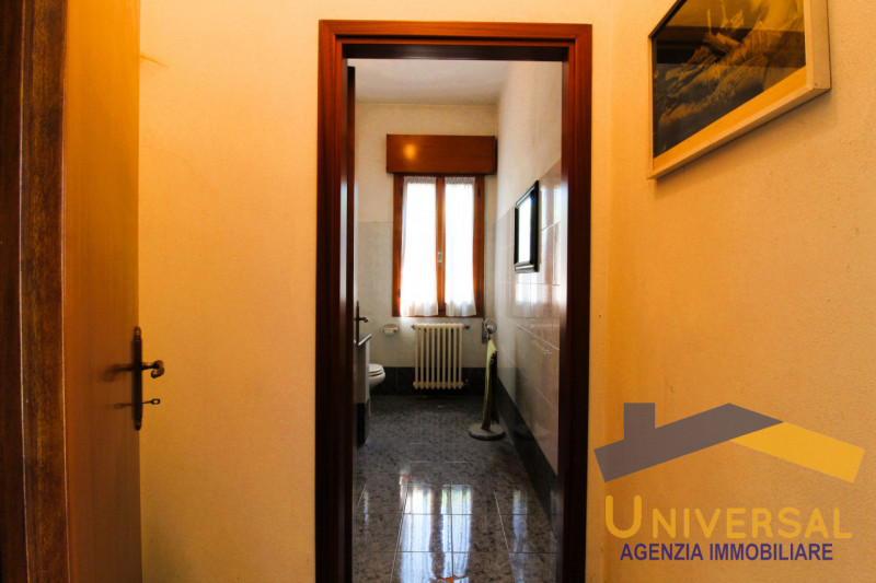 PIOMBINO DESE - TORRESELLE - Vicino al centro paese e tutti i servizi quali negozi, bar, negozi e...