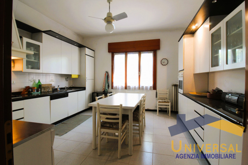 PIOMBINO DESE - TORRESELLE - Vicino al centro paese e tutti i servizi quali negozi, bar, negozi e...