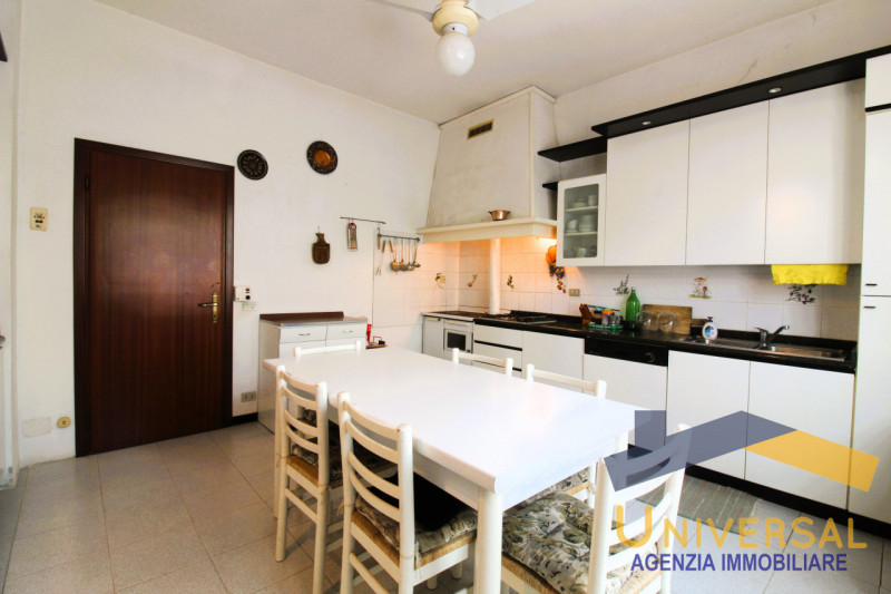 PIOMBINO DESE - TORRESELLE - Vicino al centro paese e tutti i servizi quali negozi, bar, negozi e...