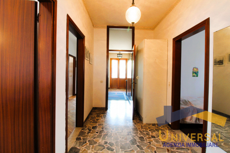 PIOMBINO DESE - TORRESELLE - Vicino al centro paese e tutti i servizi quali negozi, bar, negozi e...