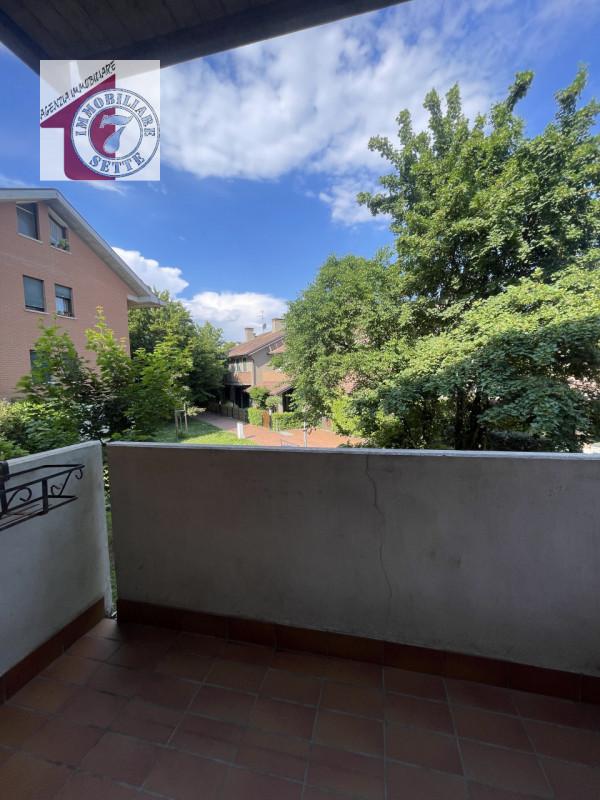 Vendesi MONTA' CENTRO appartamento sviluppato al piano primo su palazzina residenziale, ZONA INTR...
