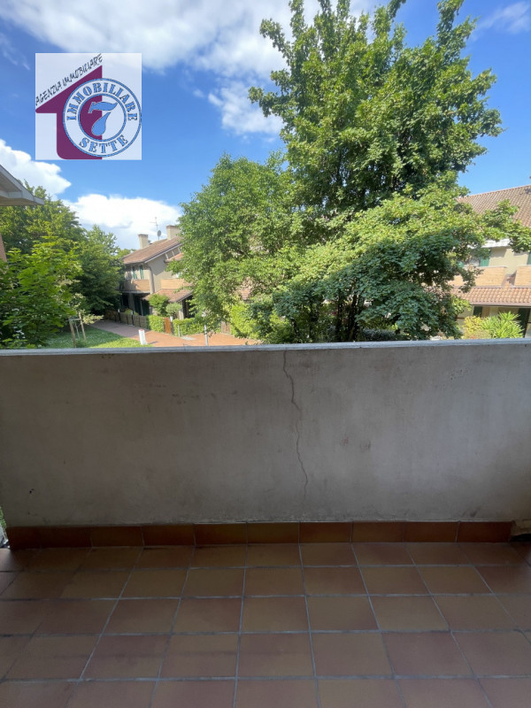 Vendesi MONTA' CENTRO appartamento sviluppato al piano primo su palazzina residenziale, ZONA INTR...