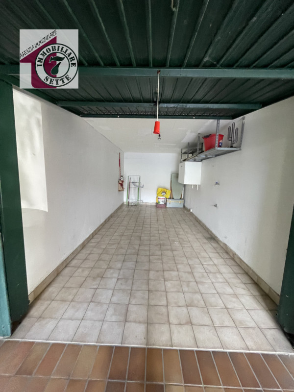 Vendesi MONTA' CENTRO appartamento sviluppato al piano primo su palazzina residenziale, ZONA INTR...