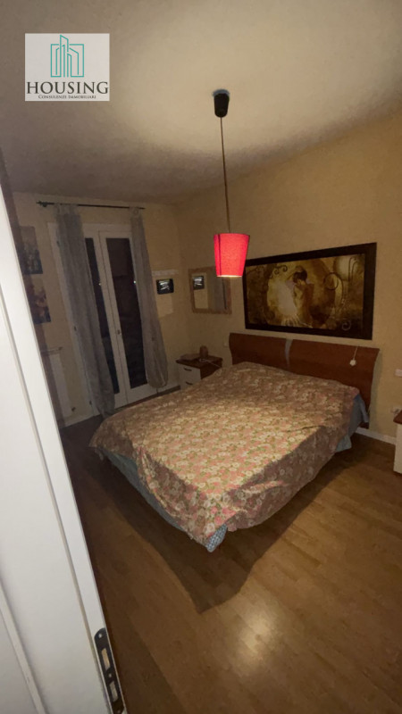 Nel Comune di Jesolo, proponiamo un appartamento al primo ed ultimo piano (senza ascensore) all'i...