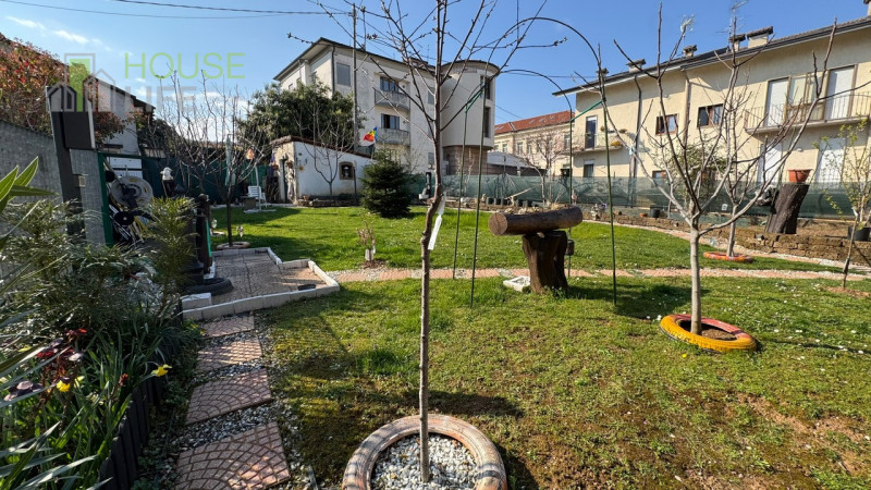 MONTE DI MALO – CENTRO: In posizione centralissima, comoda a tutti i servizi del paese ma immersa...