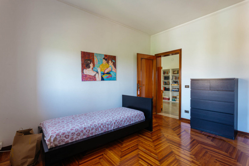 Scopri questa splendida porzione di villa bifamiliare situata nel cuore di Pozzonovo, un comune t...
