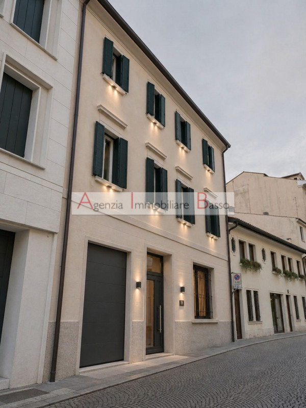 PADOVA – Centro Storico: Agenzia Immobiliare Basso propone in esclusiva intera palazzina edificat...