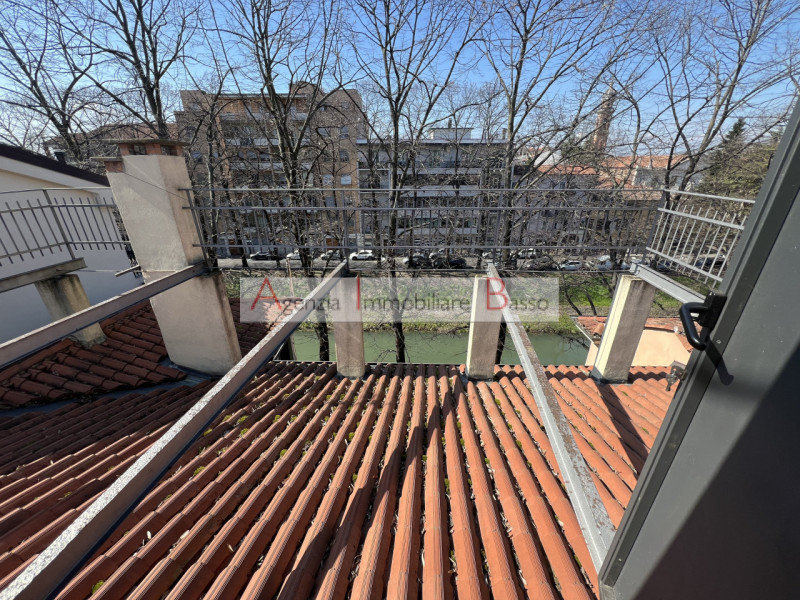 PADOVA – Centro Storico: Agenzia Immobiliare Basso propone in esclusiva intera palazzina edificat...