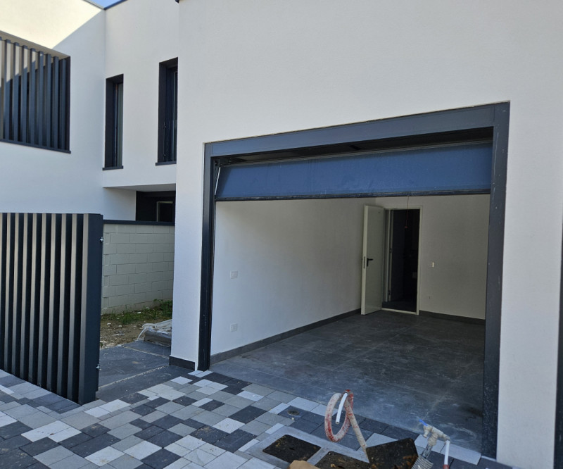 Villa a schiera 140 mq calpestabili €. 300.000 zona centrale comoda a tutti i servizi.

A pochi K...