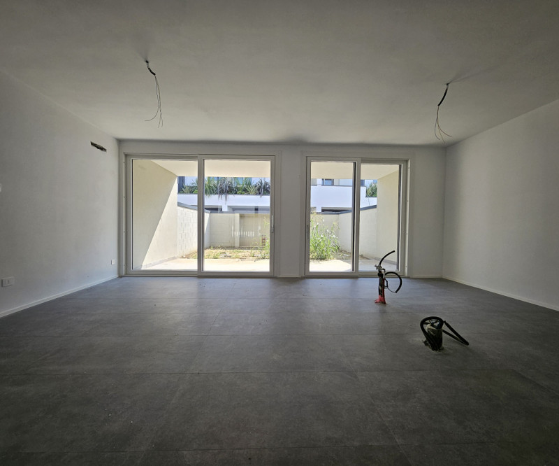 Villa a schiera 140 mq calpestabili €. 300.000 zona centrale comoda a tutti i servizi.

A pochi K...