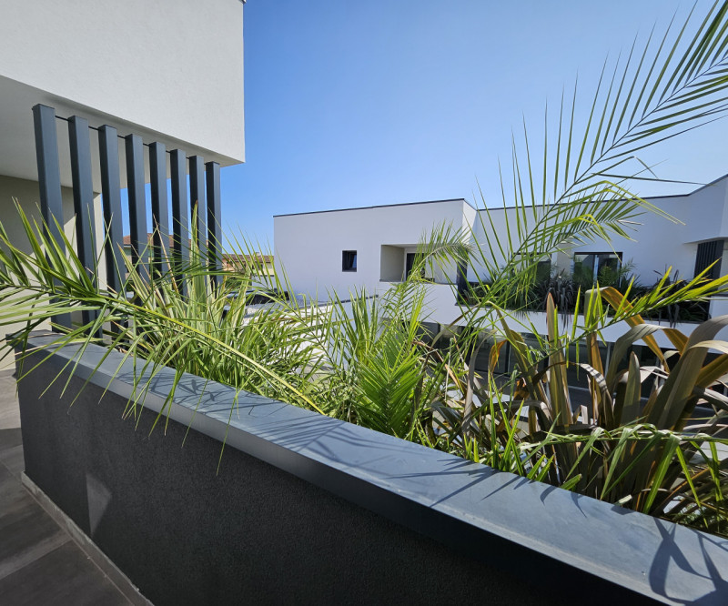 Villa a schiera 140 mq calpestabili €. 300.000 zona centrale comoda a tutti i servizi.

A pochi K...