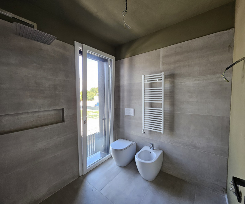 Villa a schiera 140 mq calpestabili €. 300.000 zona centrale comoda a tutti i servizi.

A pochi K...