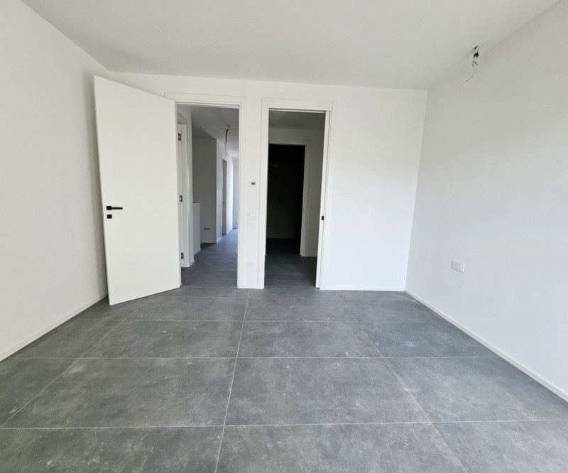 Villa a schiera 140 mq calpestabili €. 300.000 zona centrale comoda a tutti i servizi.

A pochi K...