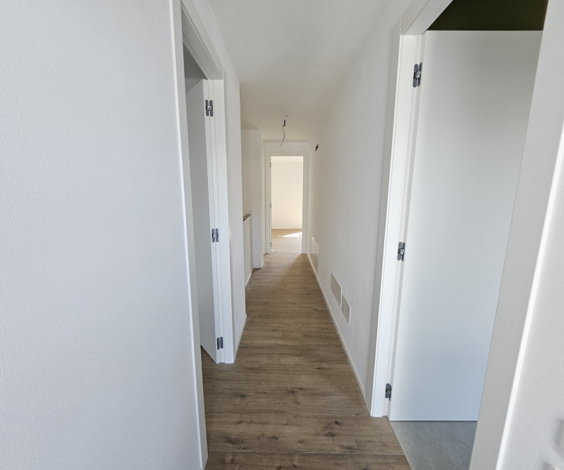 Villa a schiera 140 mq calpestabili €. 300.000 zona centrale comoda a tutti i servizi.

A pochi K...