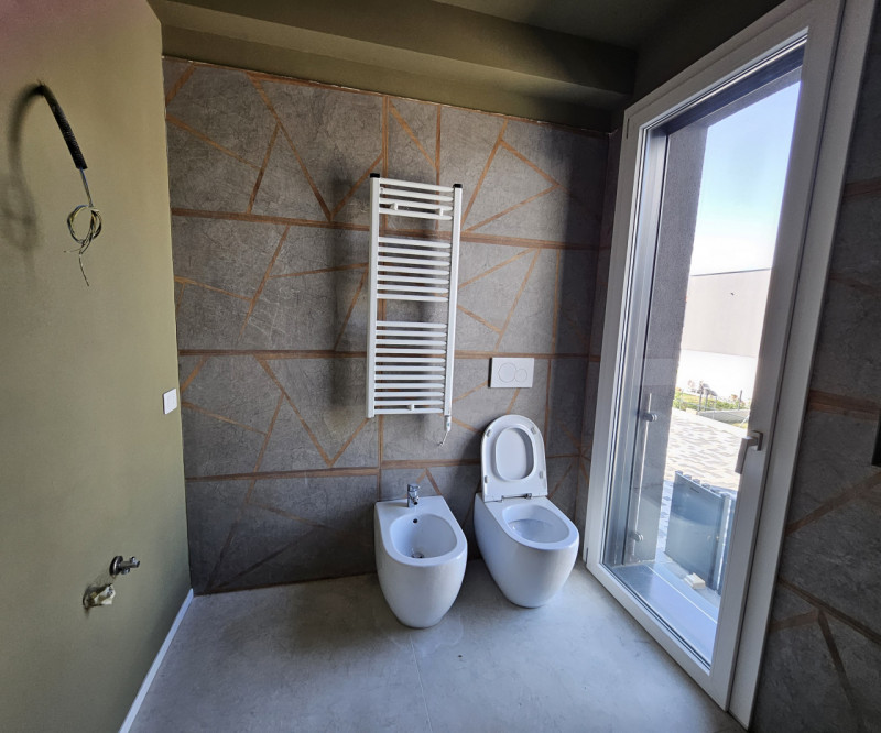 Villa a schiera 140 mq calpestabili €. 300.000 zona centrale comoda a tutti i servizi.

A pochi K...