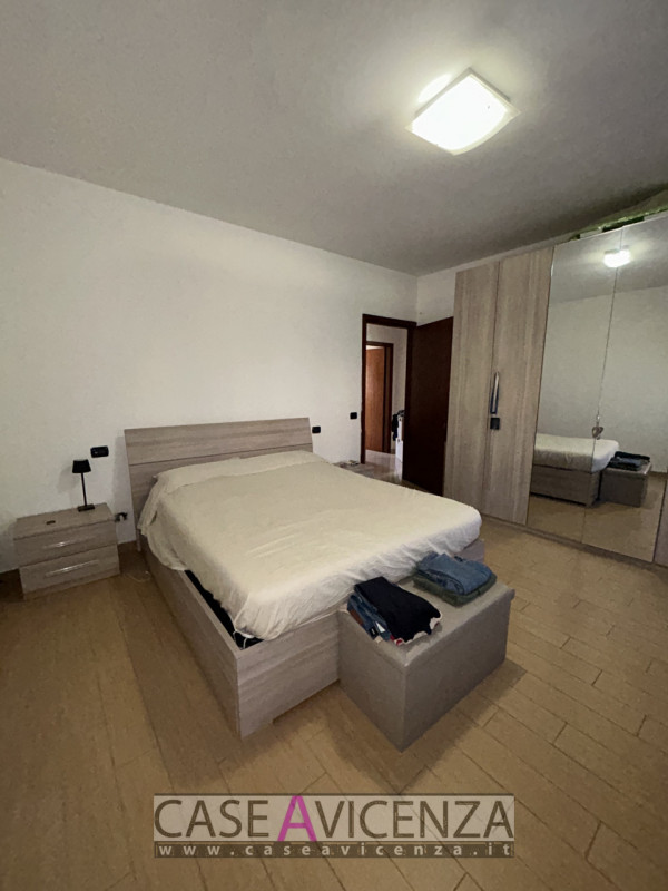GRISIGNANO DI ZOCCO -C.E.E - APPARTAMENTO CON INGRESSO INDIPENDENTE AL PIANO PRIMO E GIARDINO AL ...