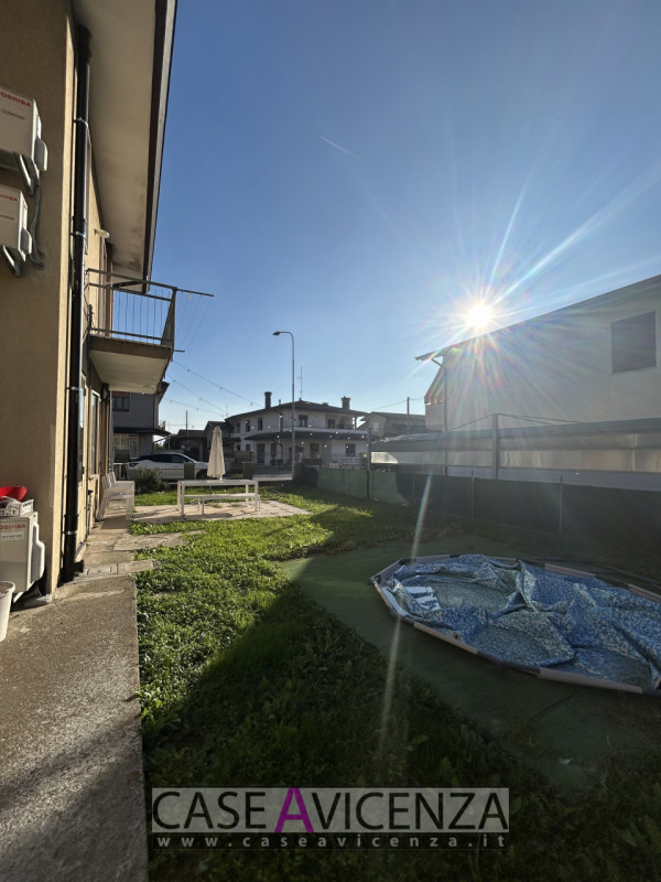 GRISIGNANO DI ZOCCO -C.E.E - APPARTAMENTO CON INGRESSO INDIPENDENTE AL PIANO PRIMO E GIARDINO AL ...