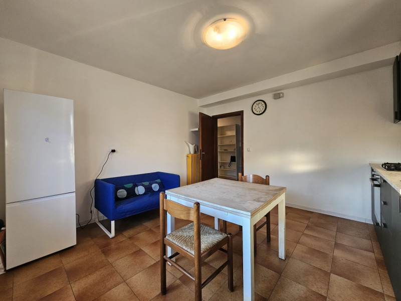 APD900 – Madonna Pellegrina: Situato nel cuore del quartiere, questo affascinante appartamento di...