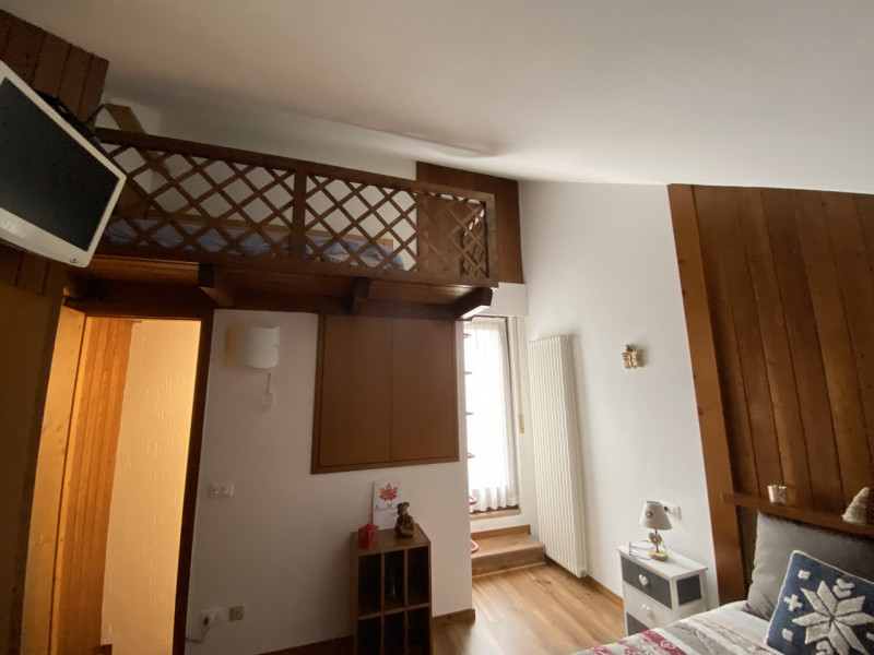Gallio: Incantevole Duplex Ristrutturato con Terrazze Abitabili – A pochi passi dal centro di Gal...