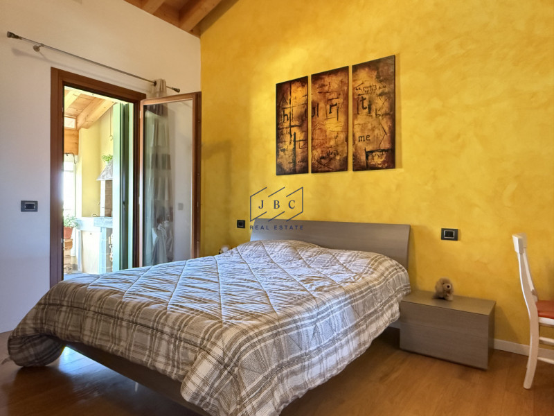 Fontanelle - (TREVISO)
Nel centro di Fontanelle, a due passi dalle scuole e da tutti i servizi es...